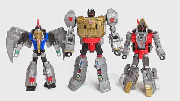 Power Of The Primes Dinobot Videos Give New Look At Grimlock And Three Fifths Of Volcanicus Combiner 12 (12 of 12)